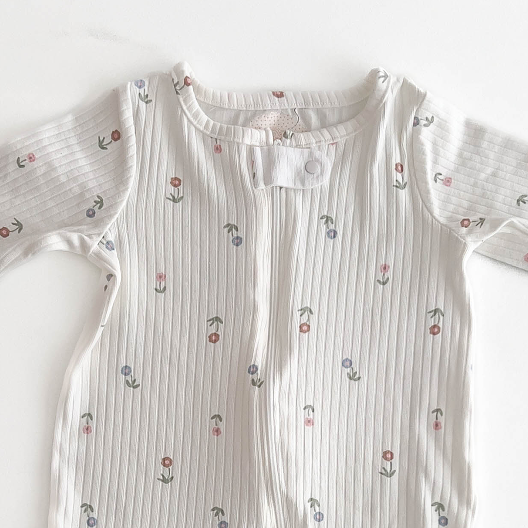 WHITE FLORAL RIBBED SLEEPSUIT