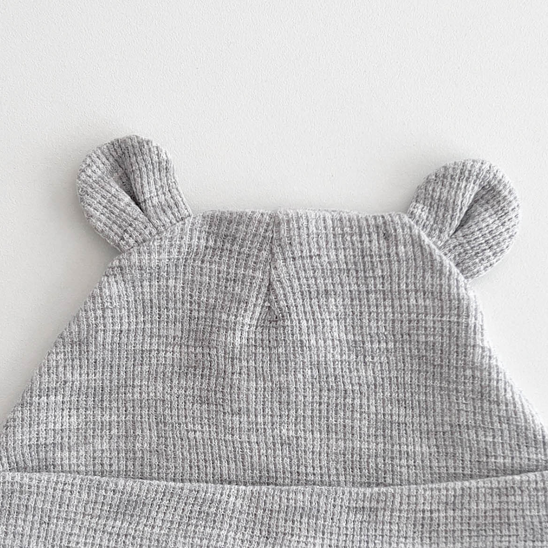 GREY RIBBED KNITTE CAP