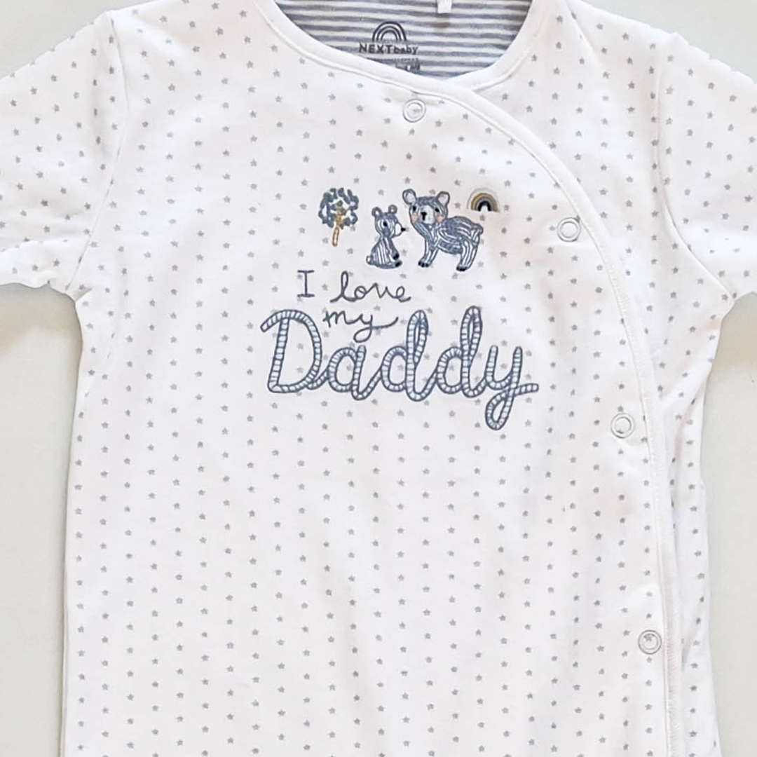 WHITE STAR PRINTED SLEEPSUIT