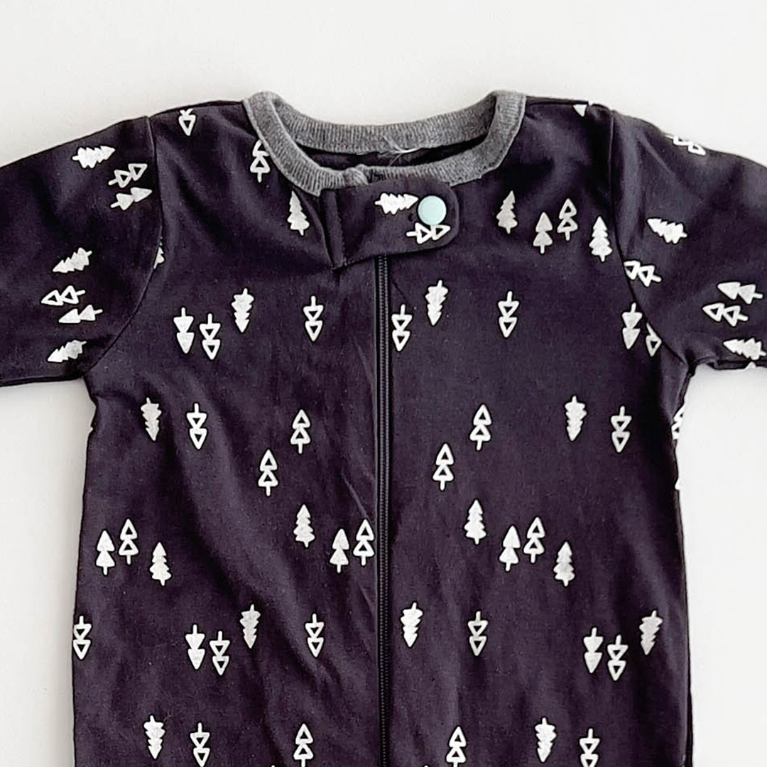 GREY BLACK PRINTED SLEEPSUIT