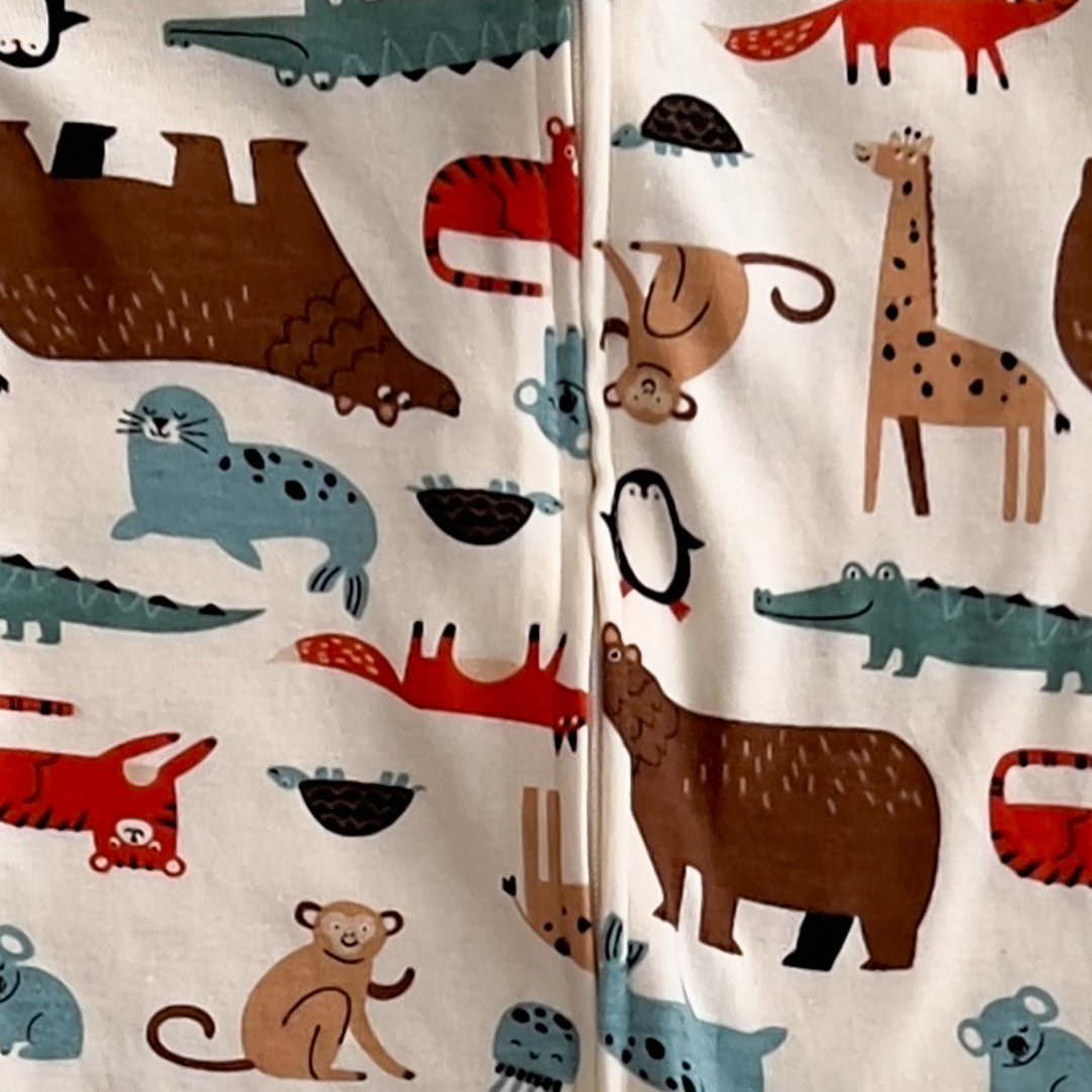 ANIMAL PRINTED SLEEPSUIT