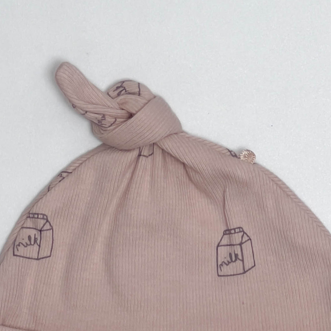 BEIGE RIBBED PRINTED CAP