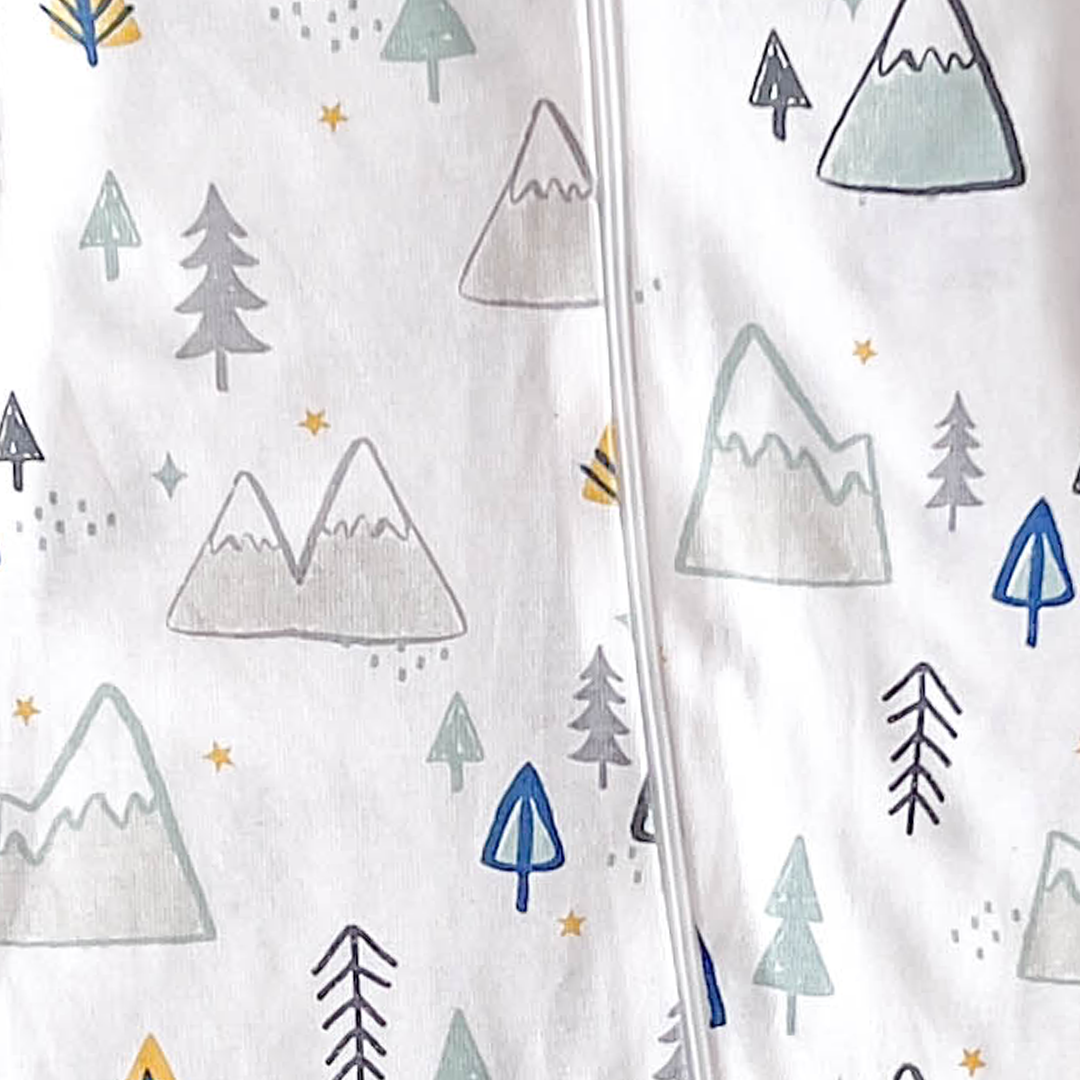 WHITE PRINTED SLEEPSUIT