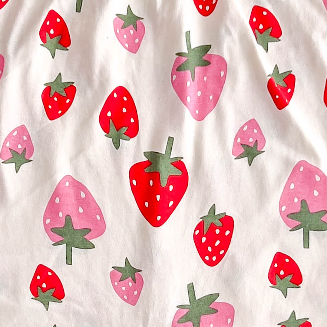 STRAWBERRY PATTERNED ROMPER