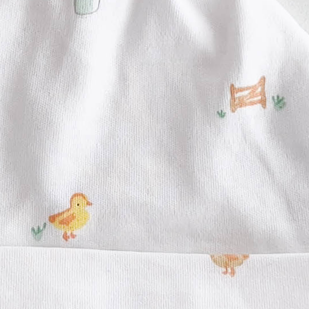 WHITE PRINTED KNOT CAP