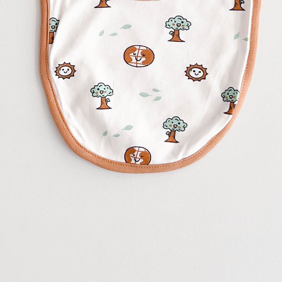 BROWN PRINTED ROUND BIB