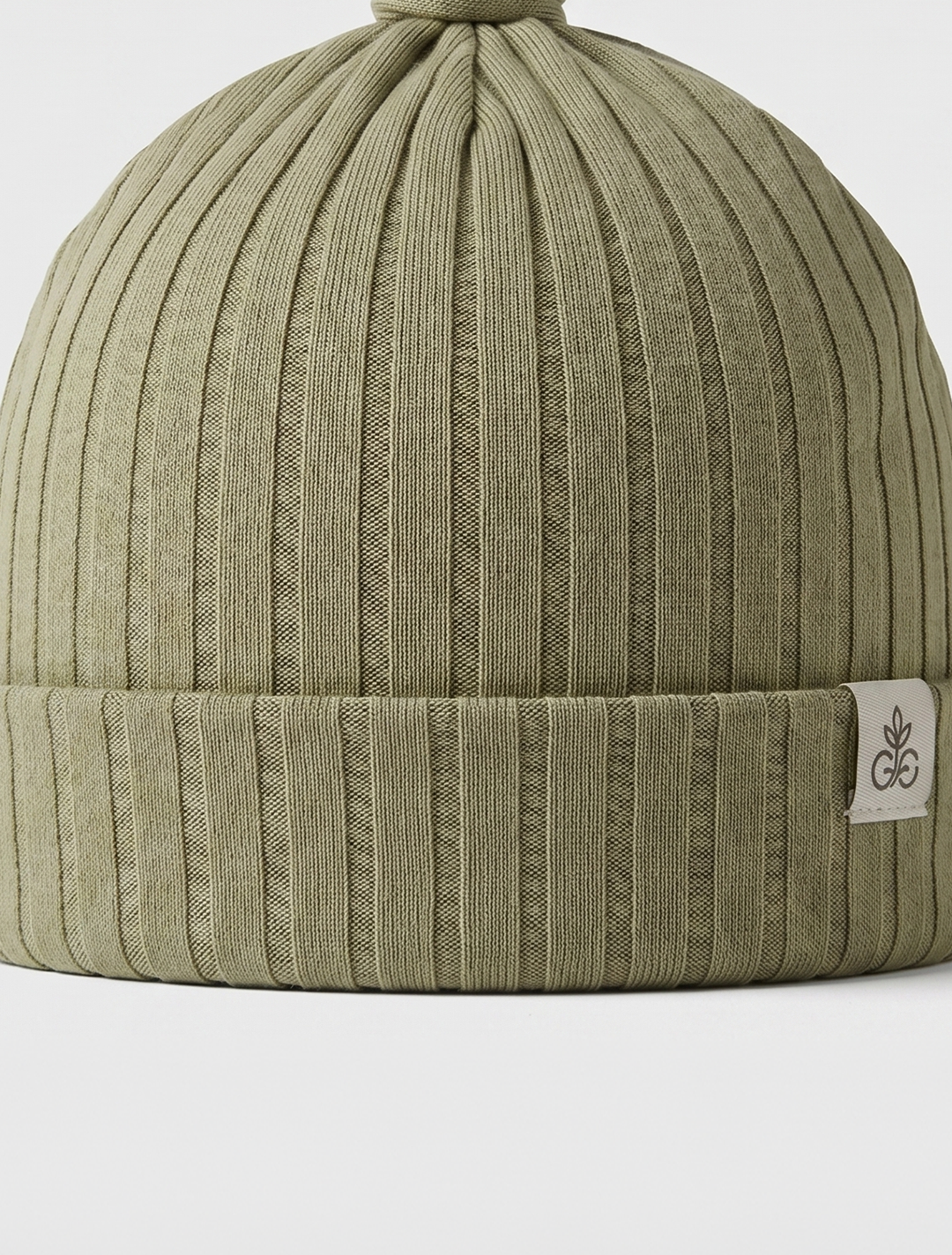 SAGE GREEN RIBBED KNOT CAP