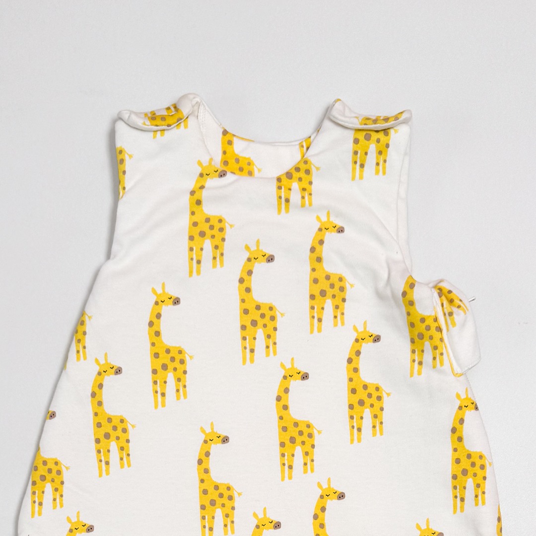 YELLOW GIRAFFE PRINTED SLEEPINGBAG