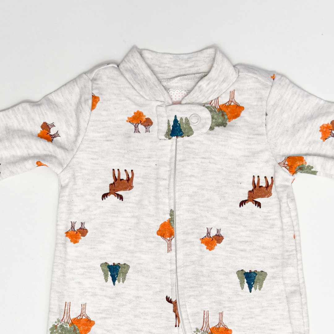 GREY DEER PRINTED SLEEPSUIT