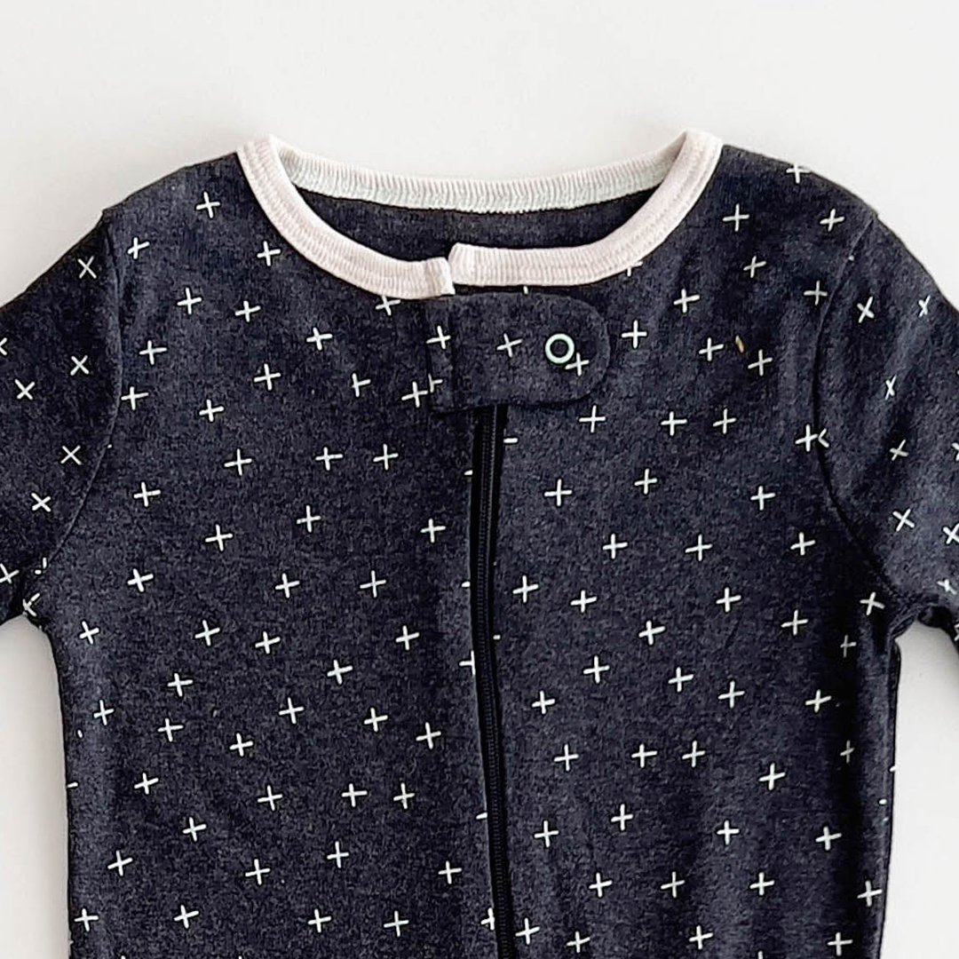 BLACK GREY PATTERNED SLEEPSUIT