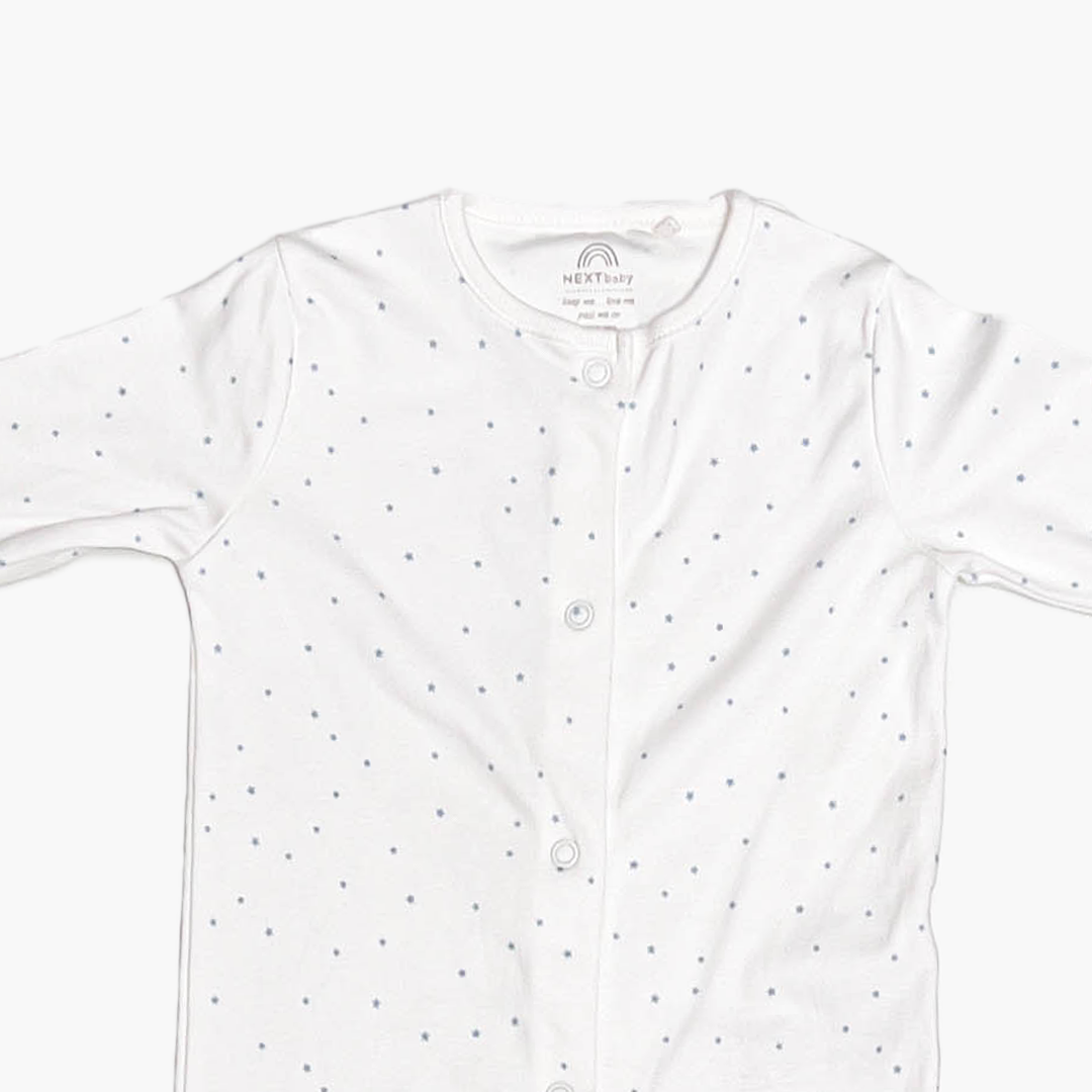 WHITE STAR PRINTED SLEEPSUIT
