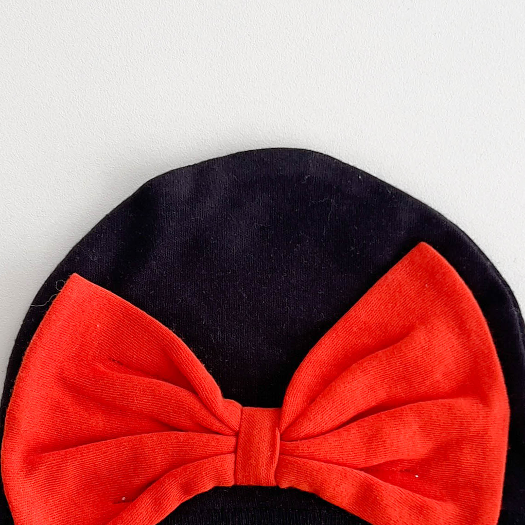 ORANGE BOW BLACK CAP