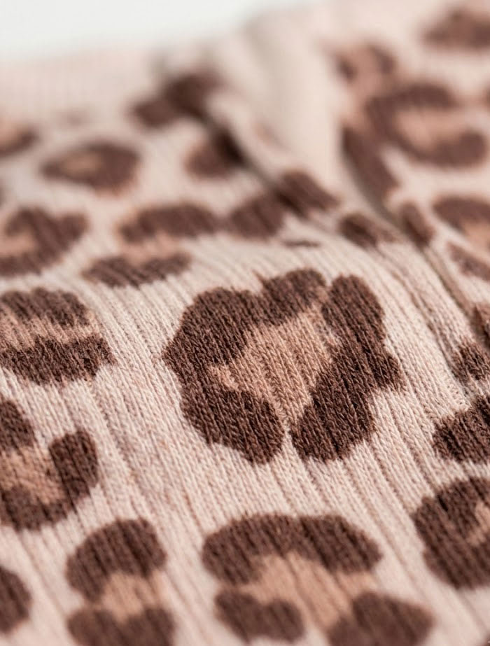 Leopard printed ribbed 2 way zipper sleepsuit