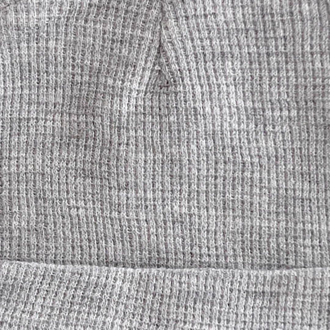 GREY RIBBED KNITTE CAP