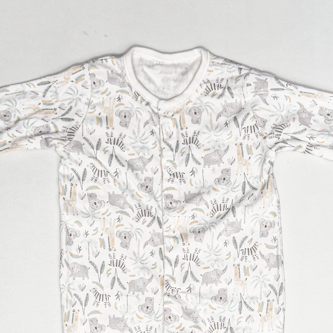 WHITE ANIMAL PRINTED SLEEPSUIT