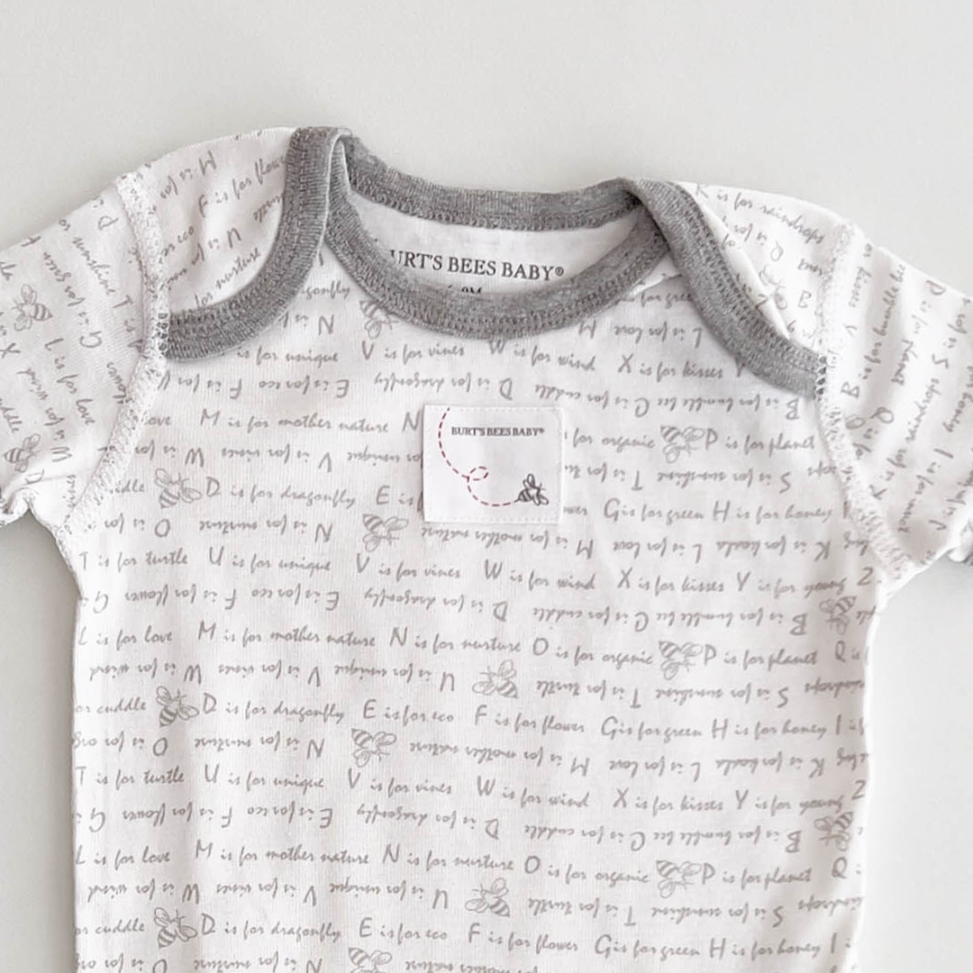 WHITE PATTERNED ONESIE