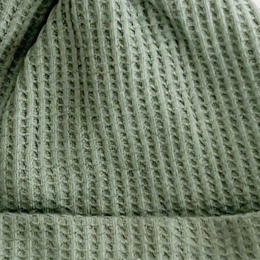 GREEN KNITED KNOTED CAP