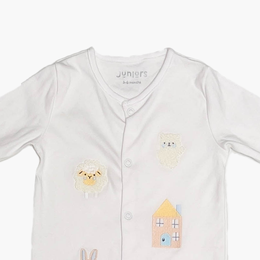 WHITE PATTERNED SLEEPSUIT