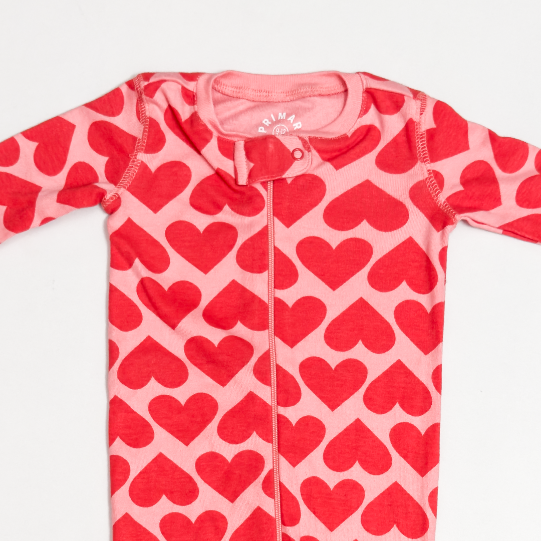 RED LOVE ZIPPER SLIM FITTED SLEEPSUIT