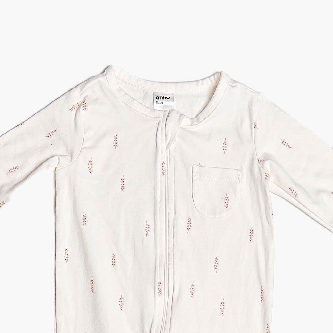 OFF WHITE FLORAL SLEEPSUIT