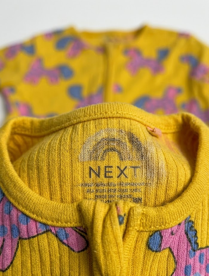 Yellow ribbed zipper sleep suit