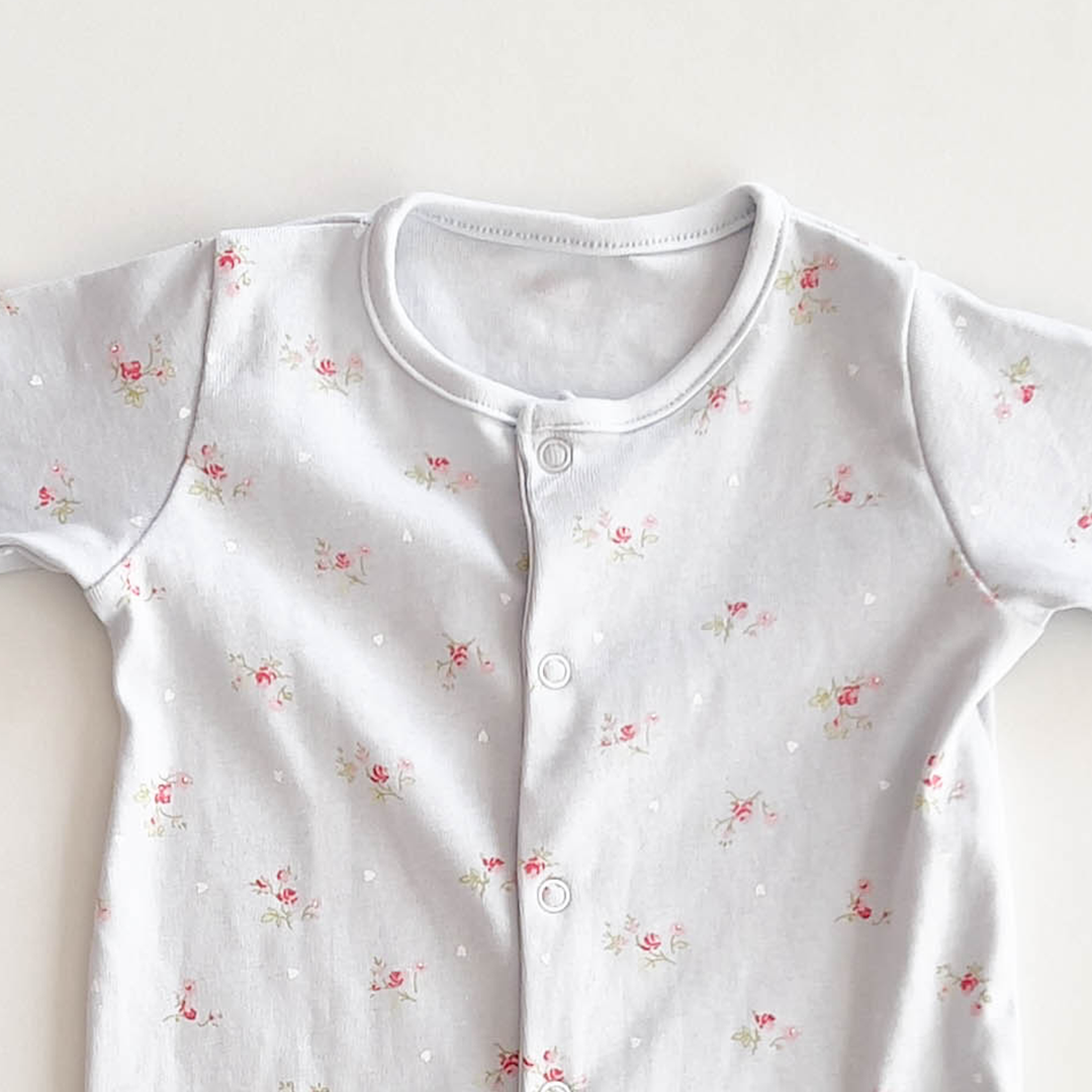 LIGHT BLUE FLORAL SLEEPSUIT