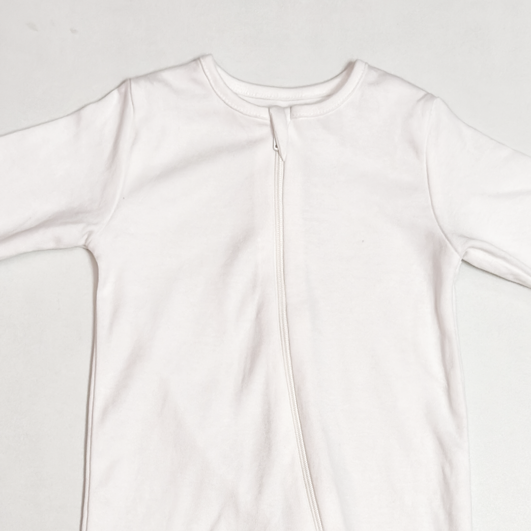 WHITE ZIPPER SLEEPSUIT