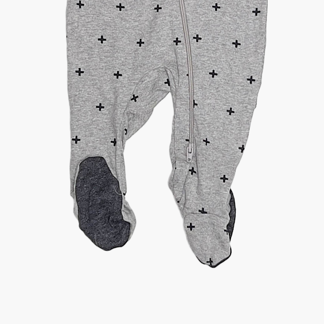 GREY PLUS PRINTED SLEEPSUIT