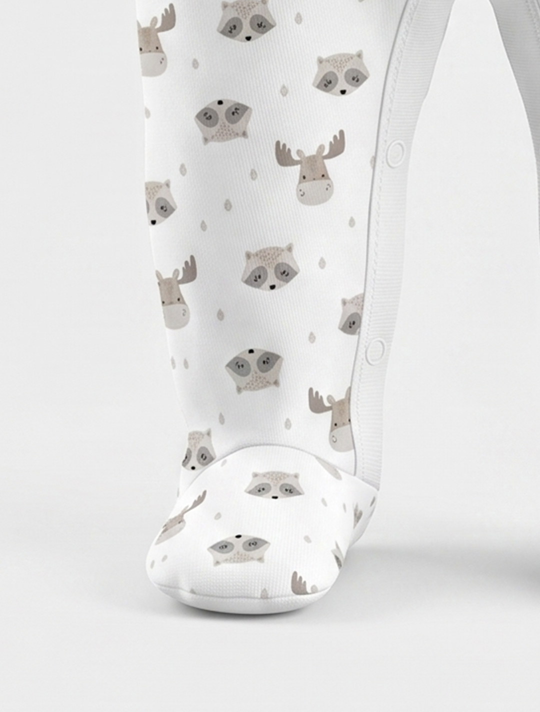WHITE PRINTED BUTTON TYPE SLEEPSUIT