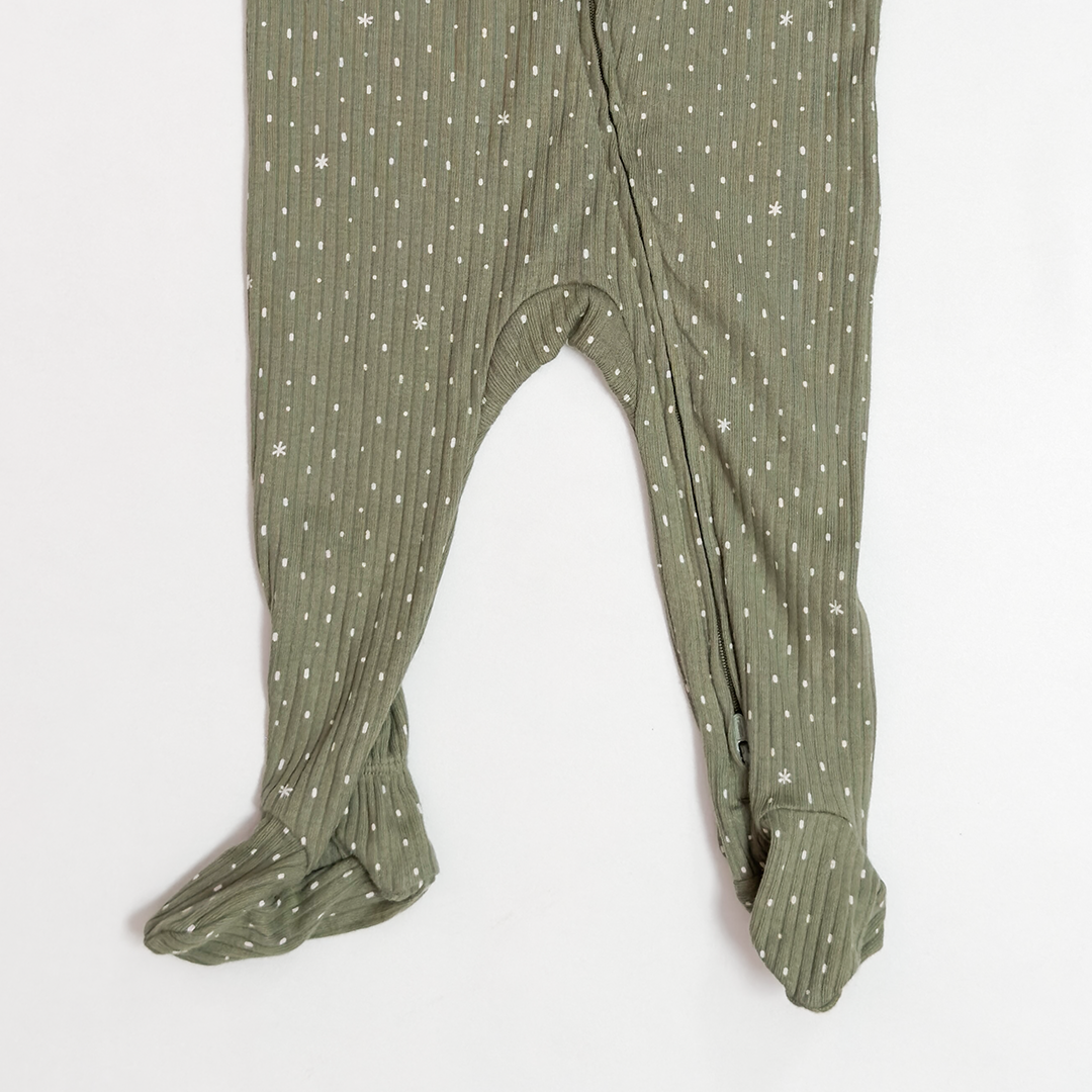 GREEN RIBBED SLEEPSUIT