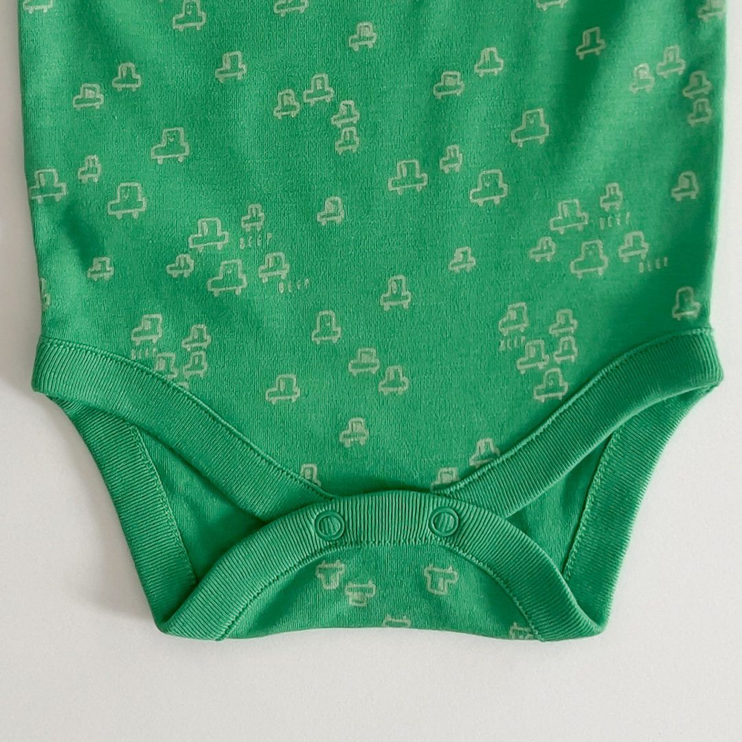 Green print sleepsuit