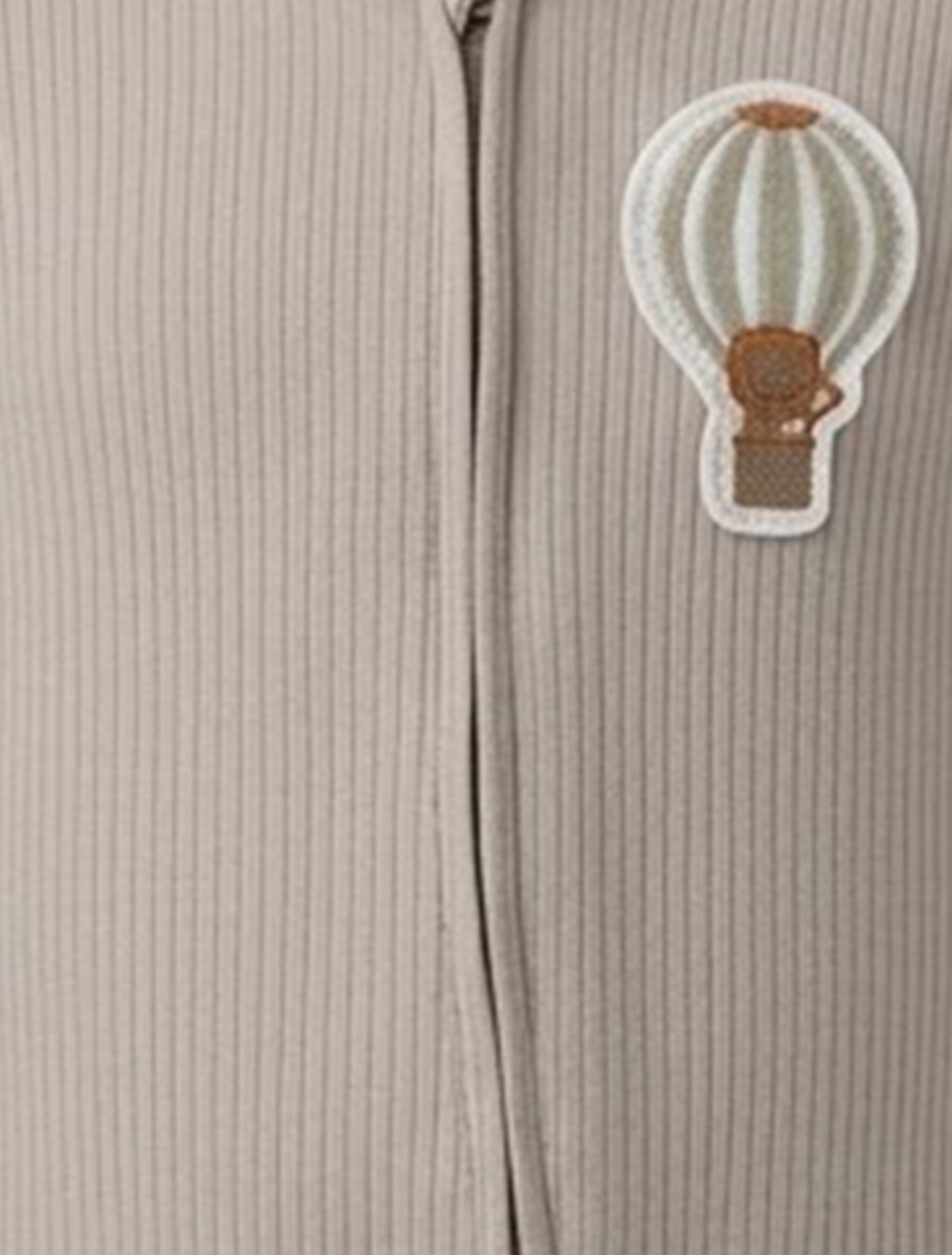 Beige unisex ribbed zipper sleepsuit