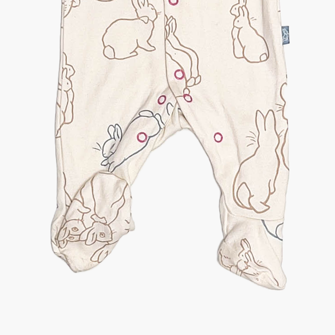 BEIGE PATTERNED SLEEPSUIT