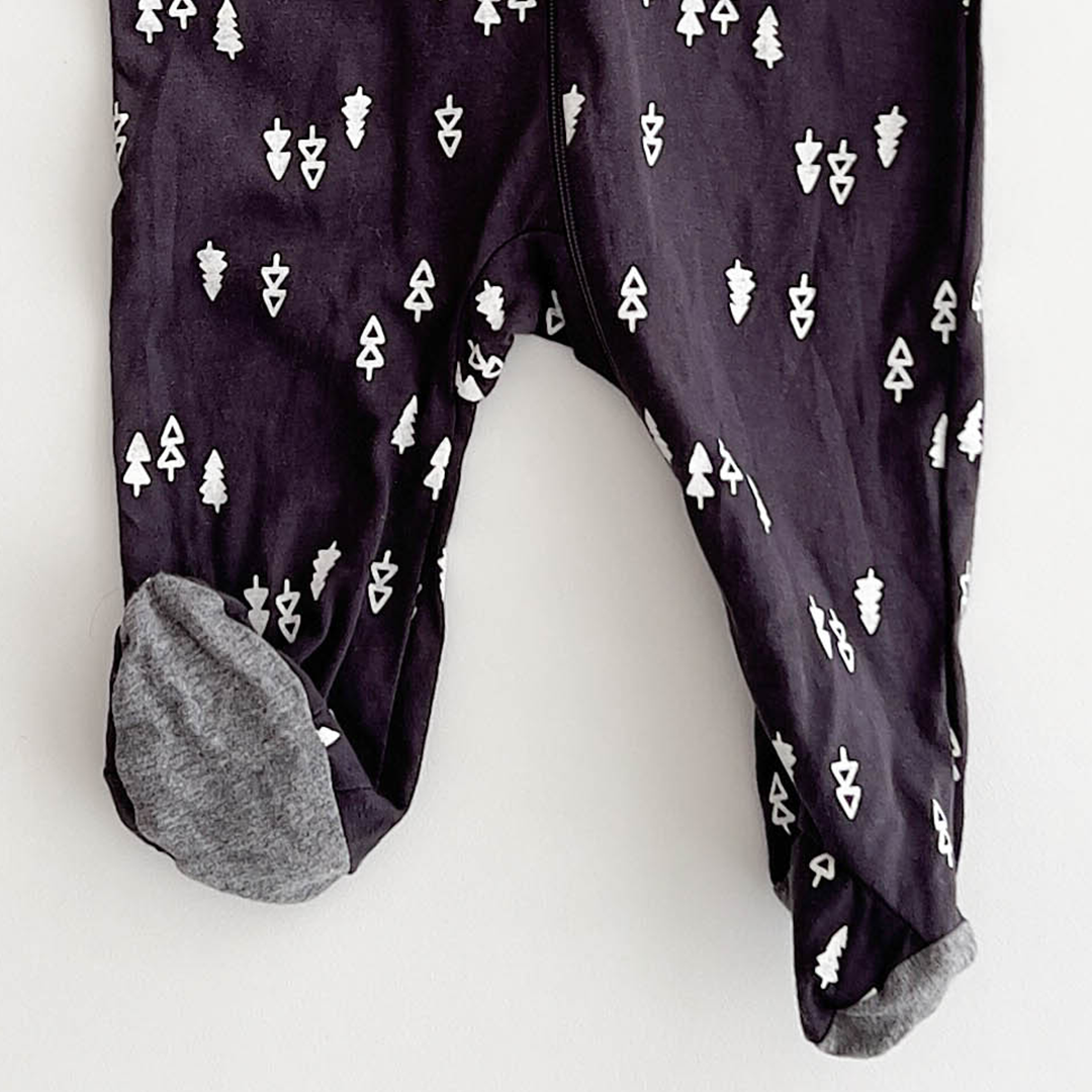 GREY BLACK PRINTED SLEEPSUIT