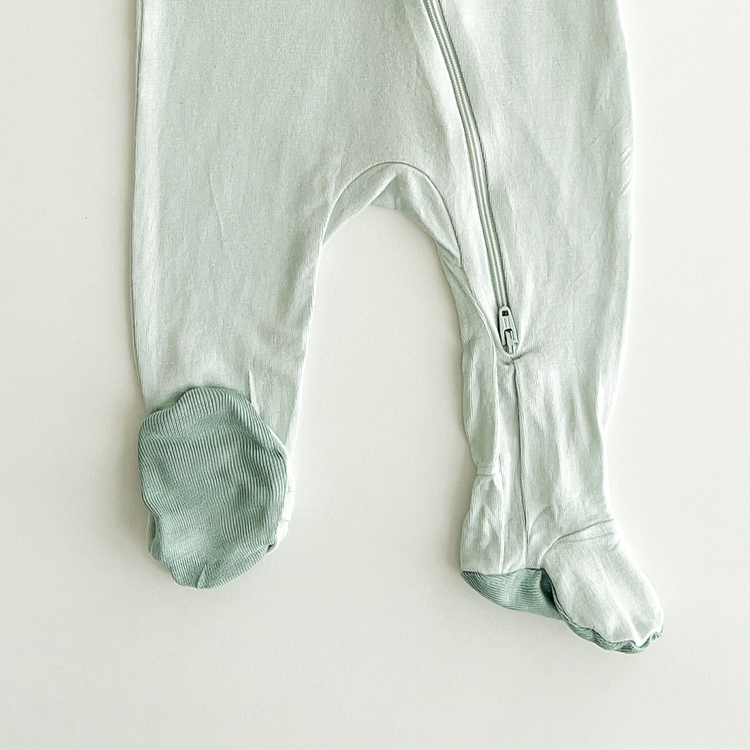 MINT GREEN PLAIN SLEEPSUIT