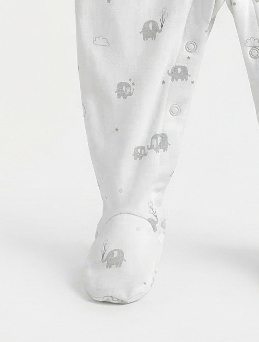 WHITE ELEPHANT PRINTED SLEEPSUIT