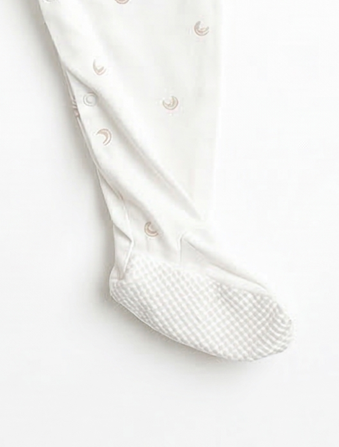 WHITE RAINBOW PRINTED BUTTON SLEEPSUIT