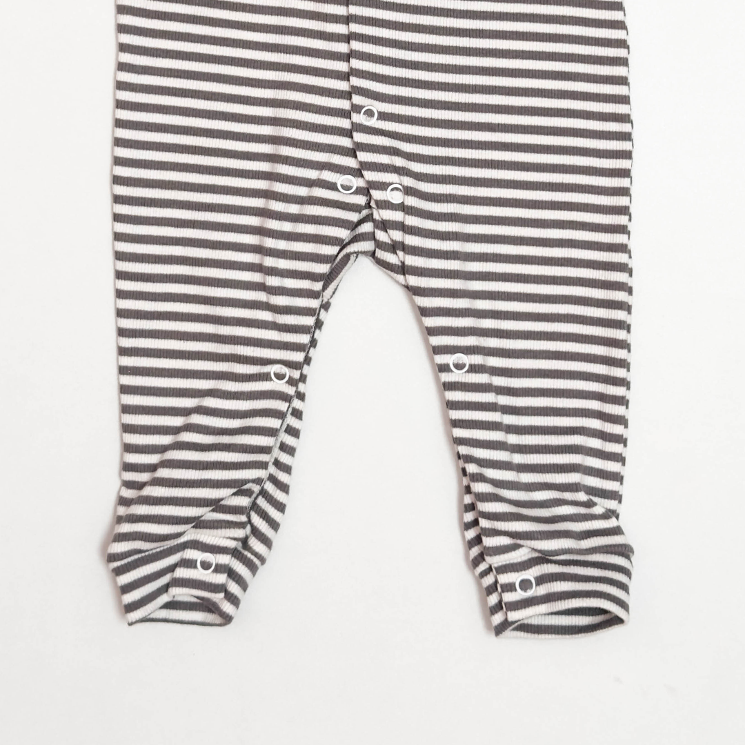 GREY AND WHITE RIBBED ROMPER