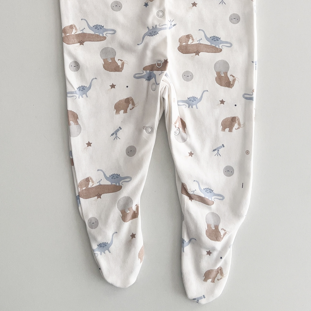 BROWN ANIMAL PATTERNED SLEEPSUIT