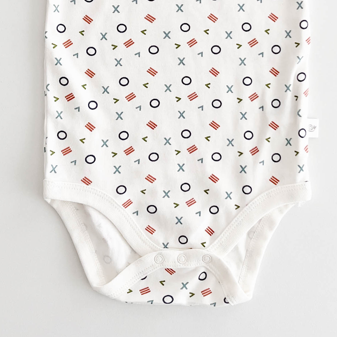 WHITE PRINTED ONESIE