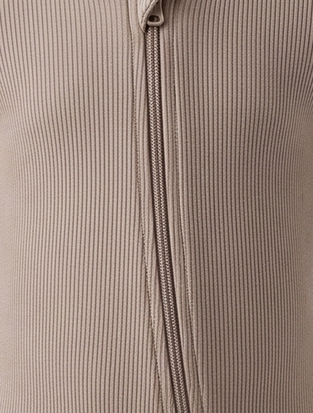 Beige ribbed zipper sleepsuit