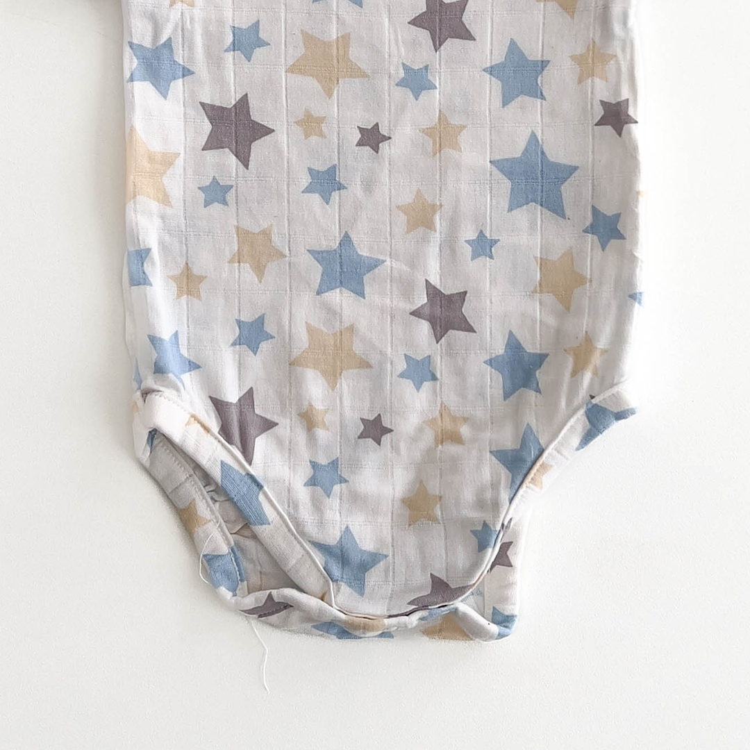 MUSLIN STAR PRINTED ONESIE