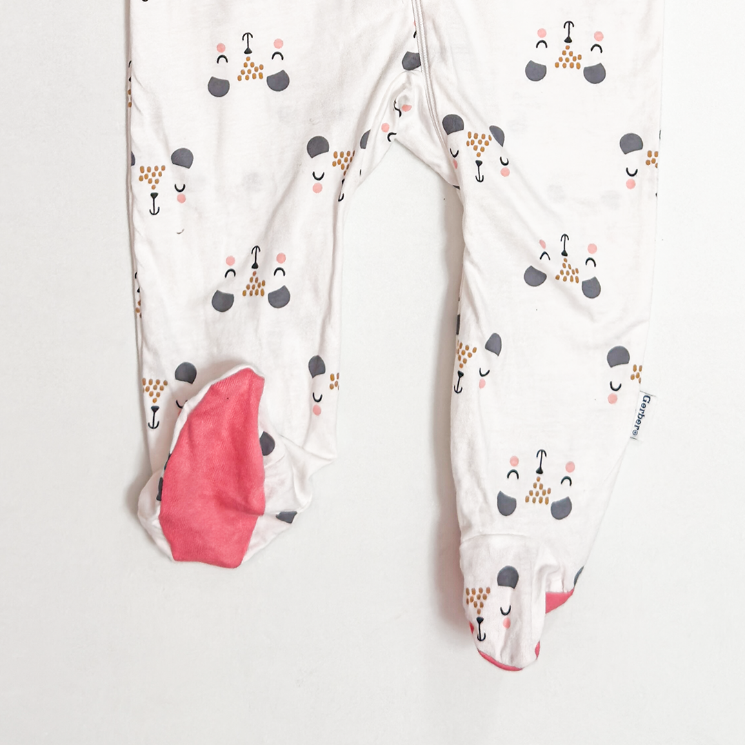 WHITE FACE PATTERNED SLEEPSUIT