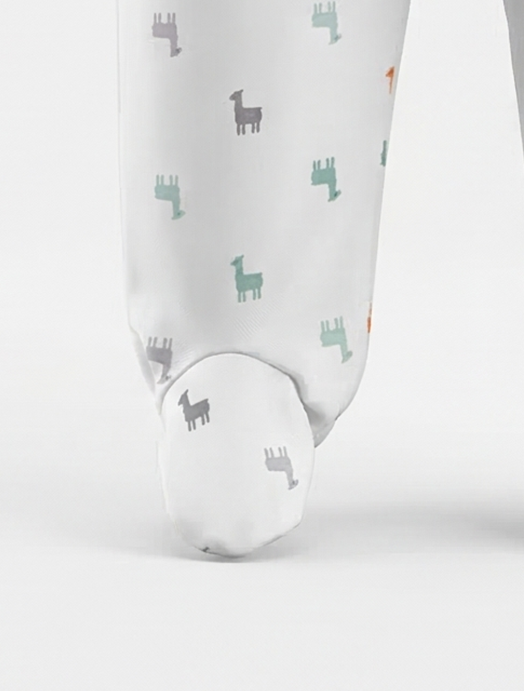 WHITE LLAMA PRINTED SLEEPSUIT