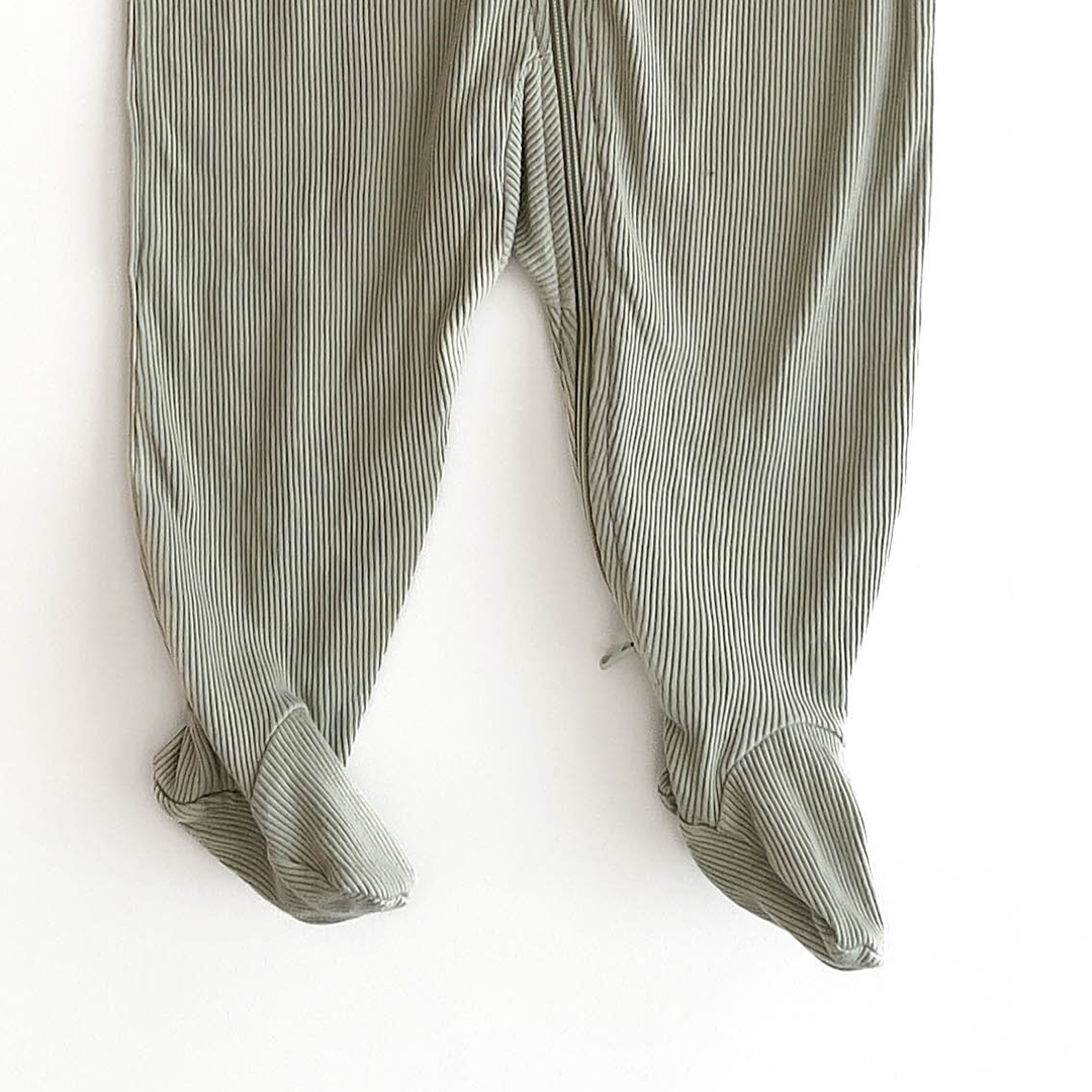 PASTEL GREEN RIBBED SLEEPSUIT