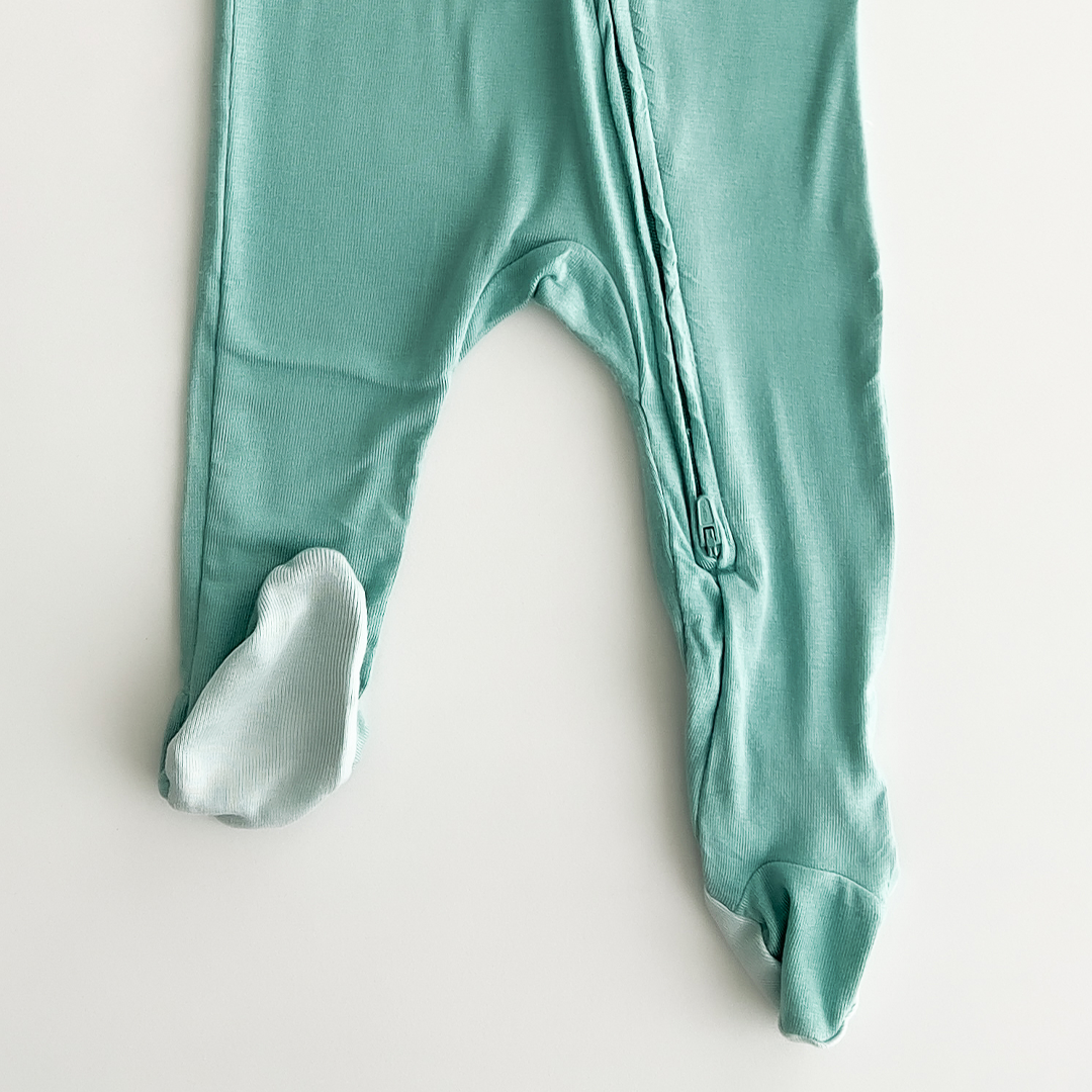 AQUA GREEN COLURED SLEEPSUIT