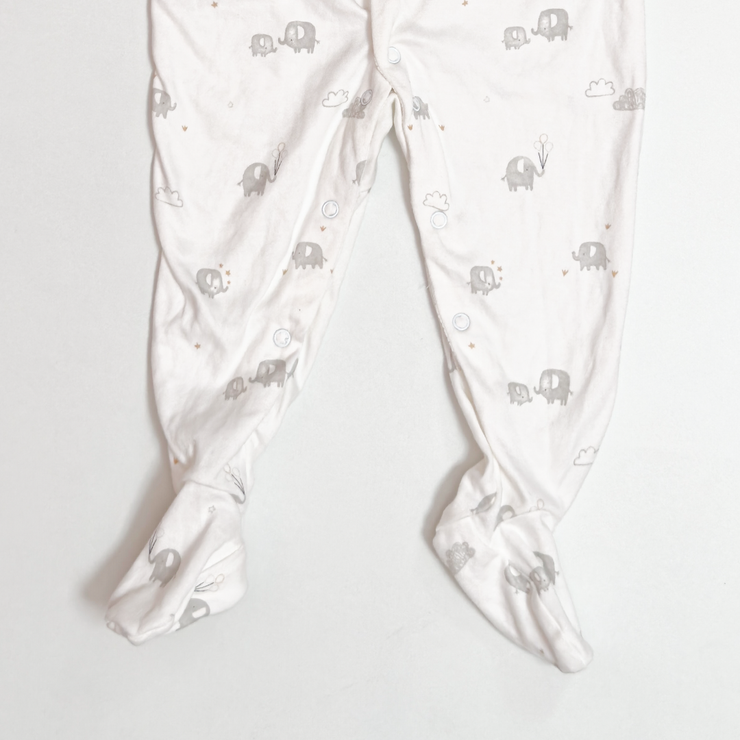 WHITE ELEPHANT PRINTED SLEEPSUIT