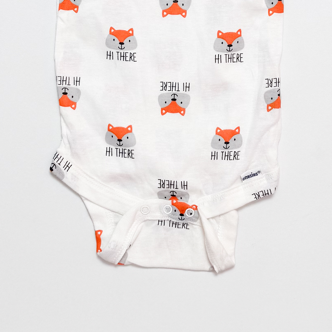 WHITE PATTERNED ONESIE