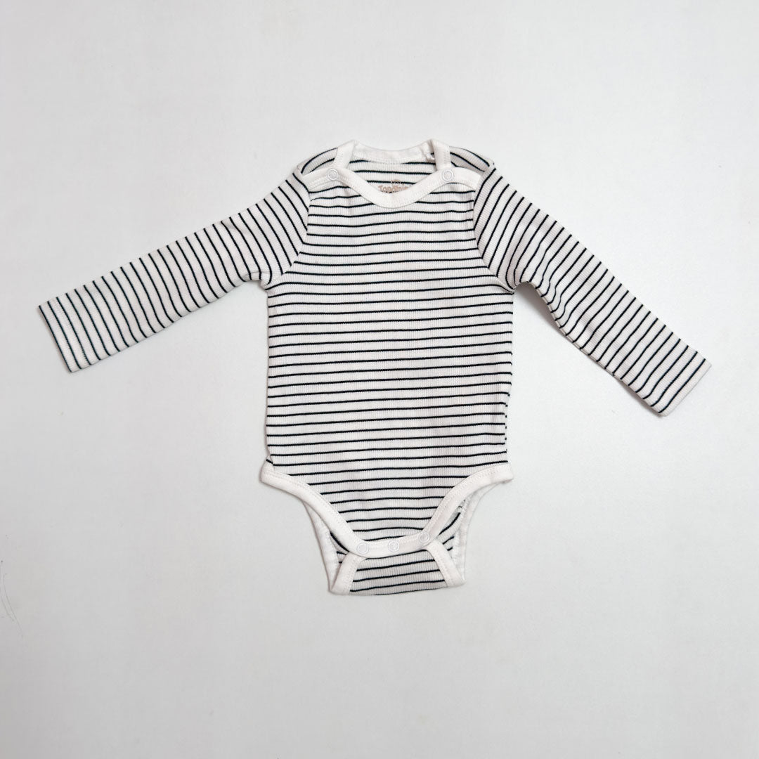 BLACK AND WHITE RIBBED STRIPES ONESIE