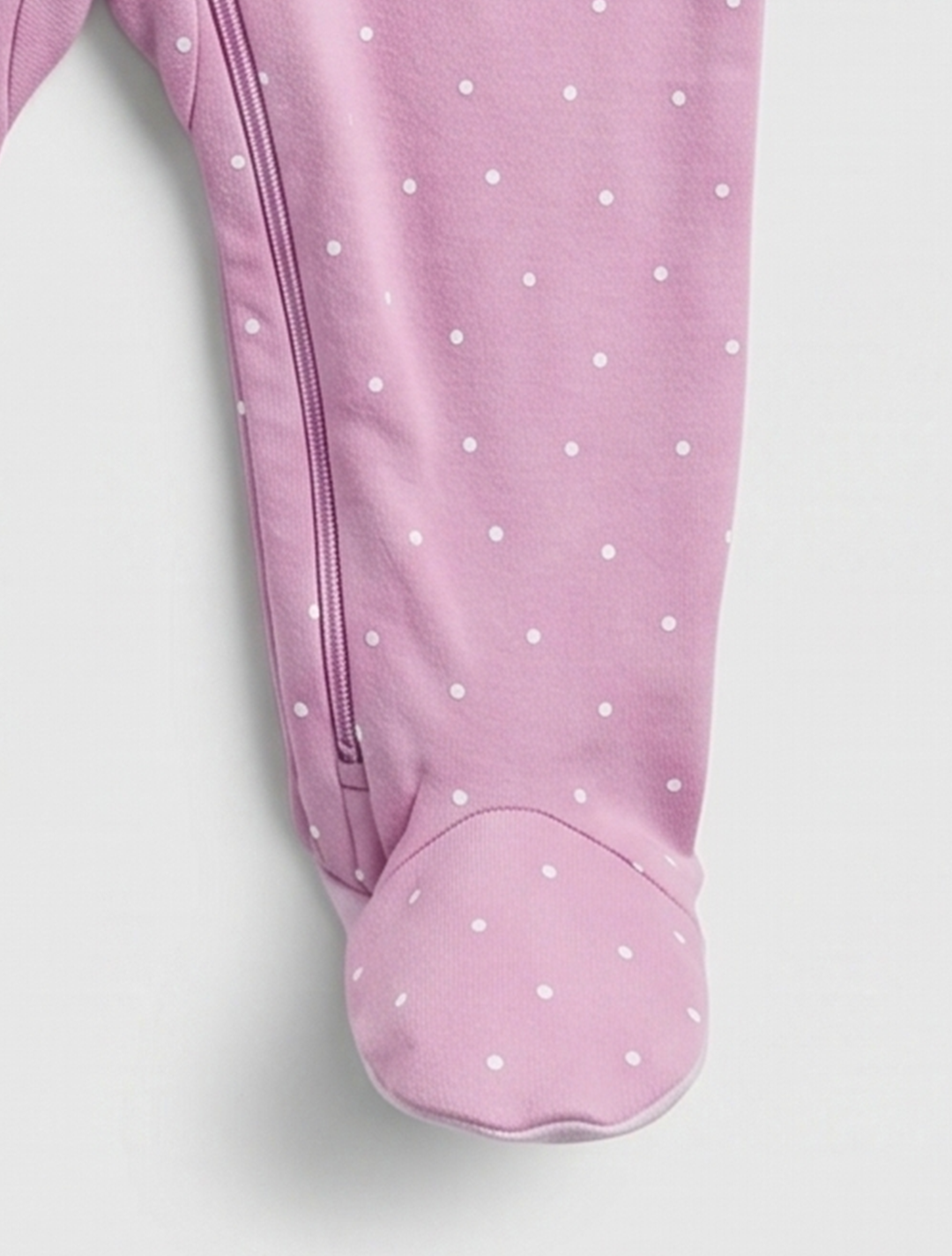 Lavender dotted zipper sleepsuit